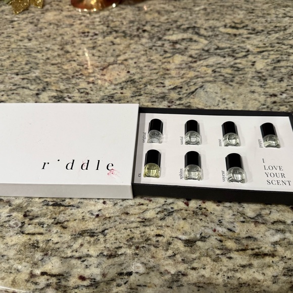 Riddle 7 scent sample pack - Picture 2 of 2